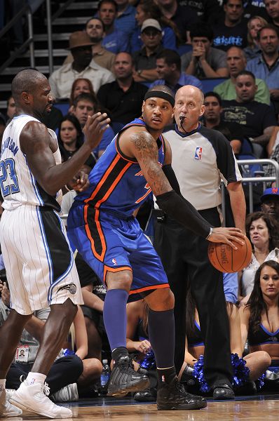 以其卓越的 以其卓越的